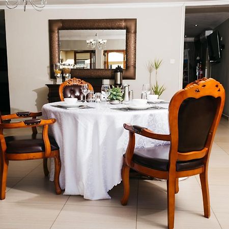Peaconwood Boutique Villa Palapye ภายนอก รูปภาพ