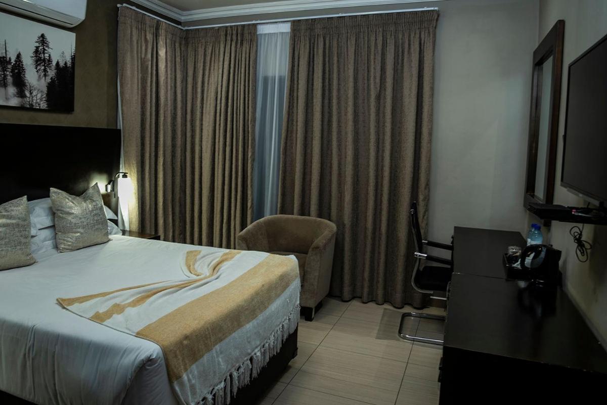 Peaconwood Boutique Villa Palapye ภายนอก รูปภาพ