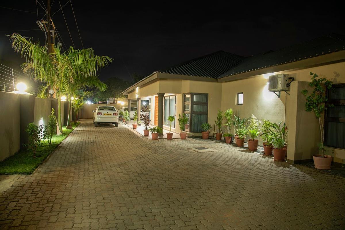 Peaconwood Boutique Villa Palapye ภายนอก รูปภาพ