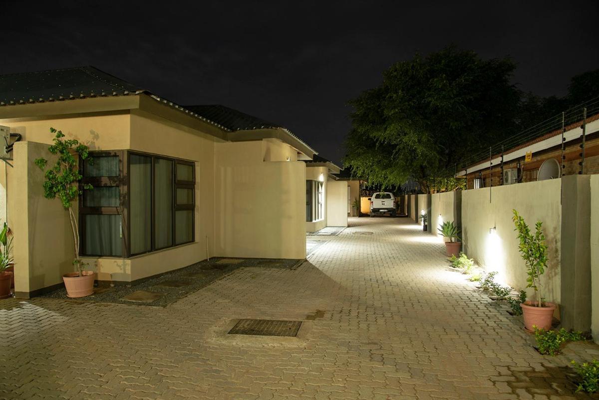 Peaconwood Boutique Villa Palapye ภายนอก รูปภาพ