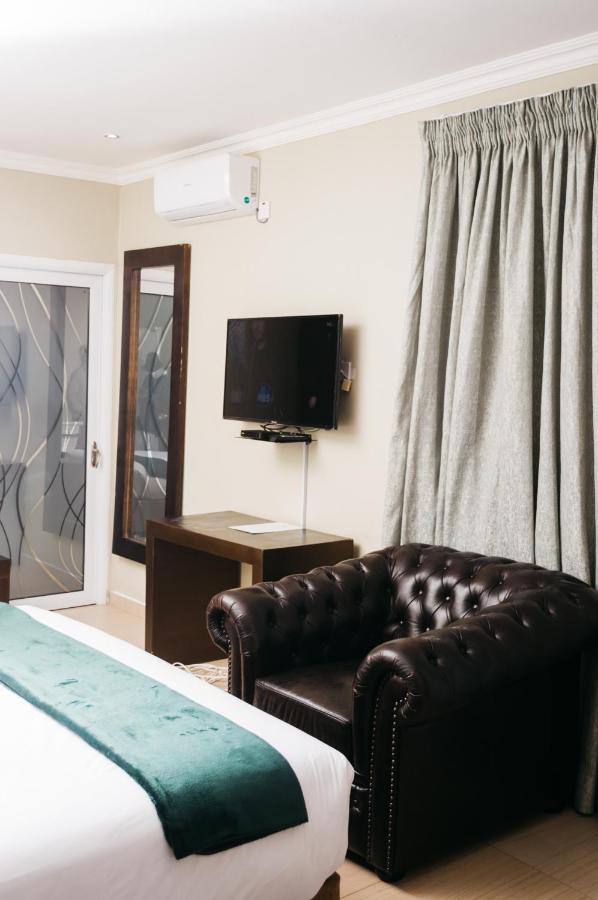 Peaconwood Boutique Villa Palapye ภายนอก รูปภาพ