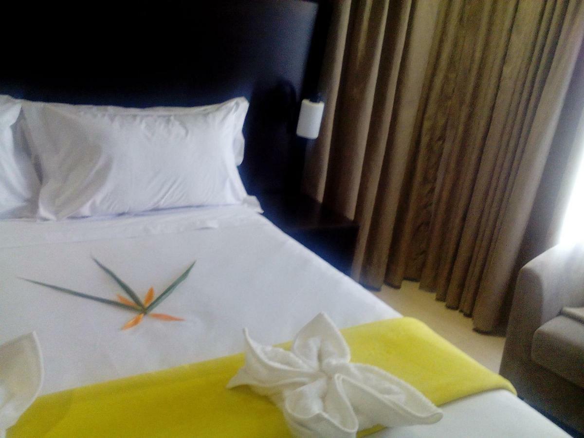 Peaconwood Boutique Villa Palapye ภายนอก รูปภาพ