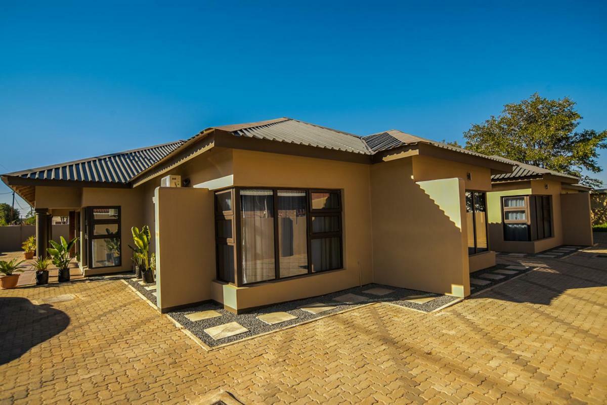 Peaconwood Boutique Villa Palapye ภายนอก รูปภาพ