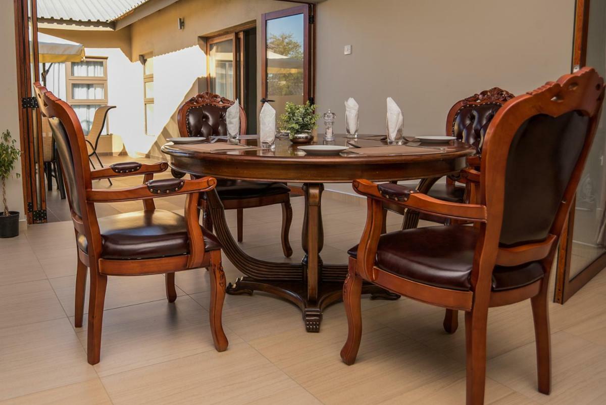 Peaconwood Boutique Villa Palapye ภายนอก รูปภาพ