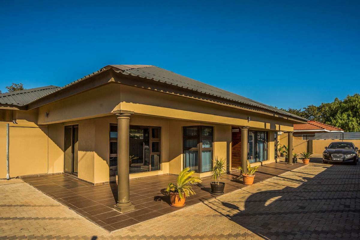 Peaconwood Boutique Villa Palapye ภายนอก รูปภาพ